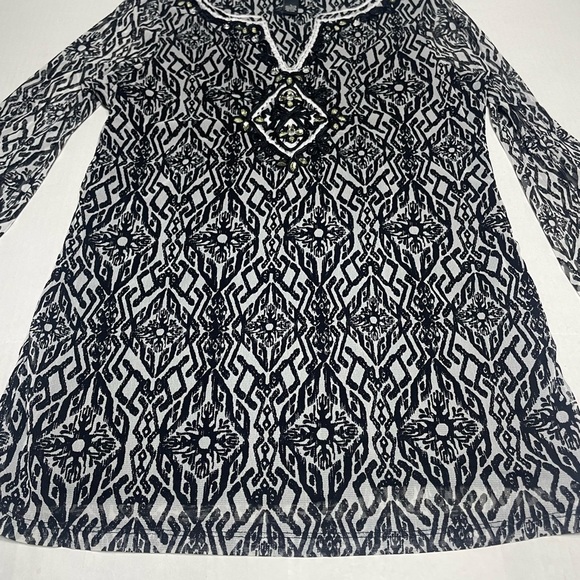 INC Elegant Black and White Geometric Women's Top Large - Picture 1 of 6